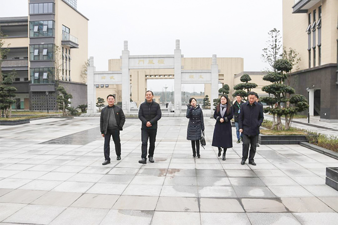 社會(huì)組織工委書(shū)記賴(lài)遠(yuǎn)馳